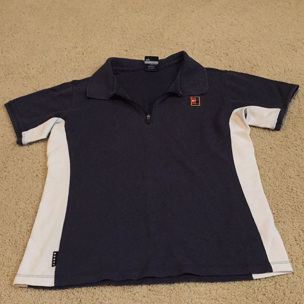 Nike collar top with zipper closure